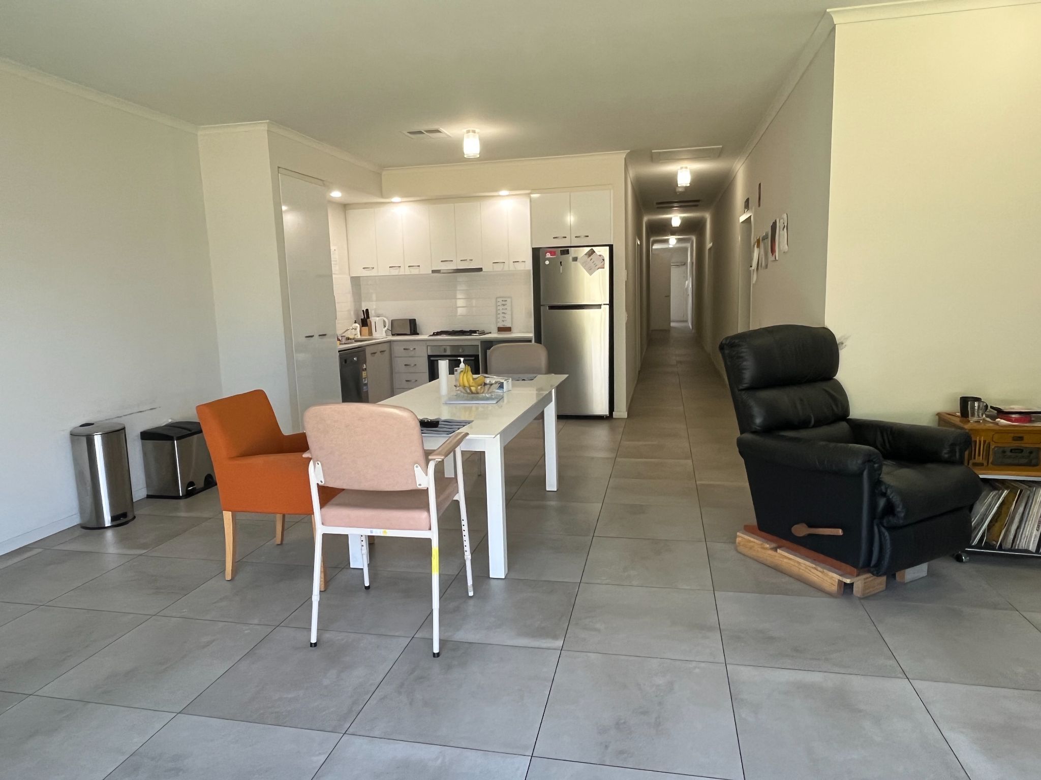 MODERN BEAUTIFULLY PRESENTED SDA Elizabeth Downs — Home image 4