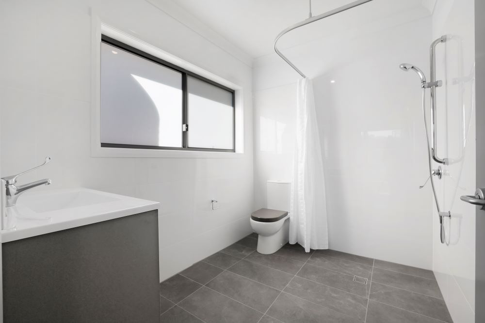 High Physical Support Villa, Tamworth — Home image 3