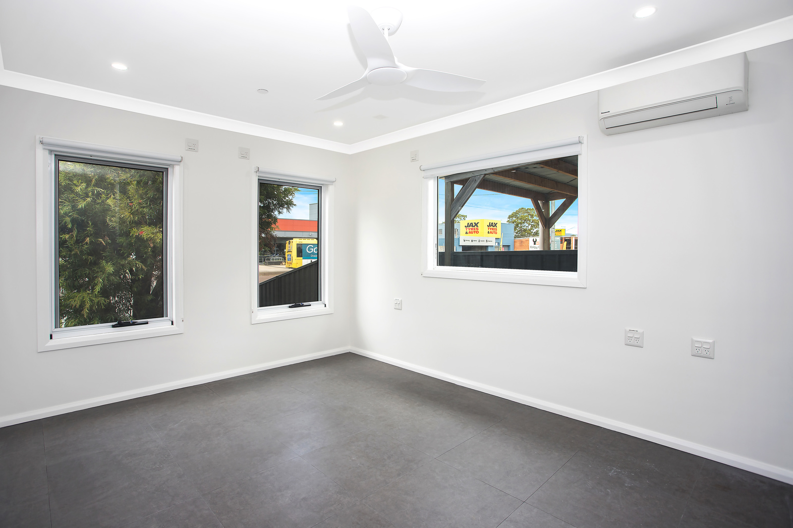 Innovative and Accessible Housing Model in Edgeworth NSW — Home image 4