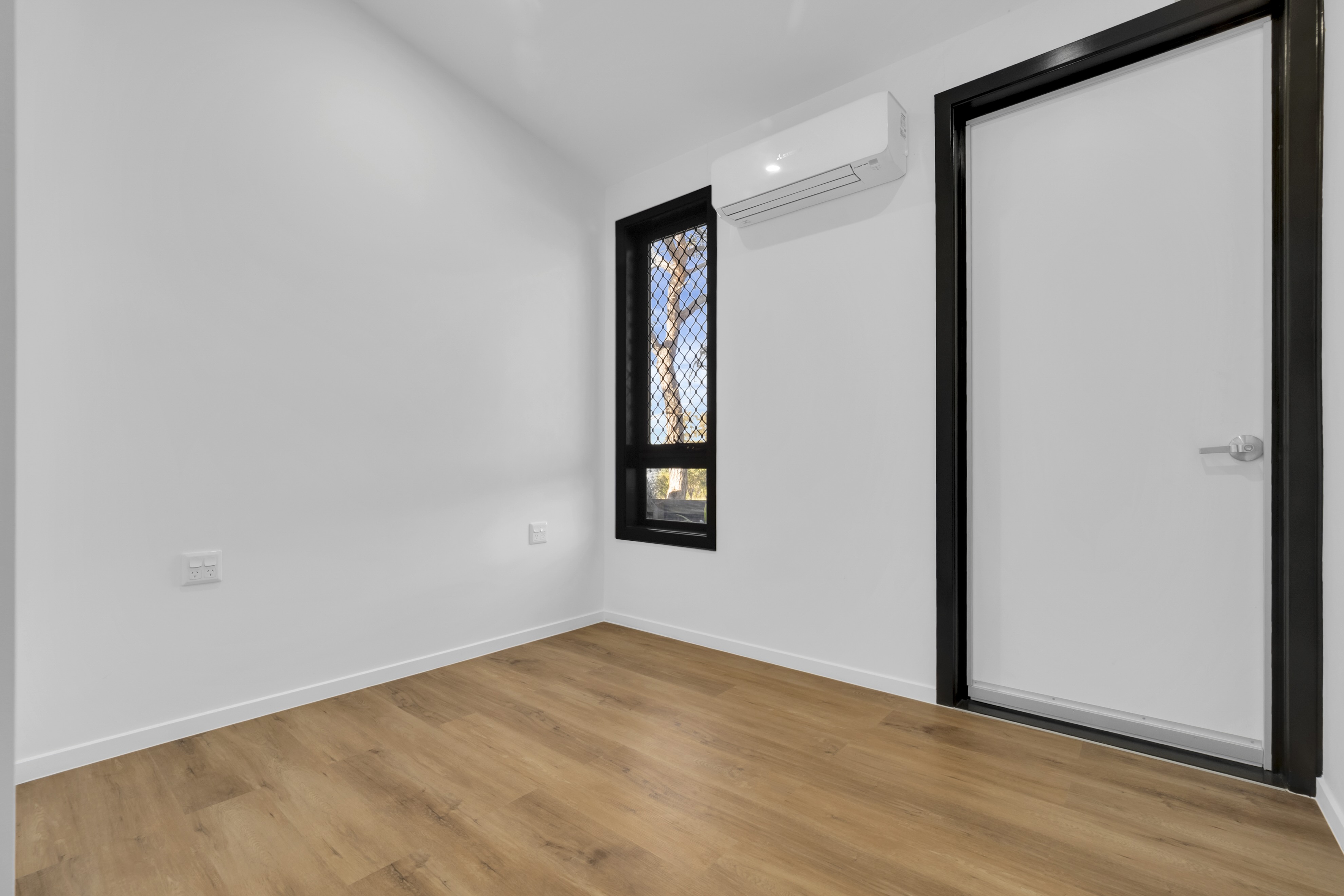 One Left - Loganlea Robust SDA Home - Single Occupancy + OOA — Home image 9