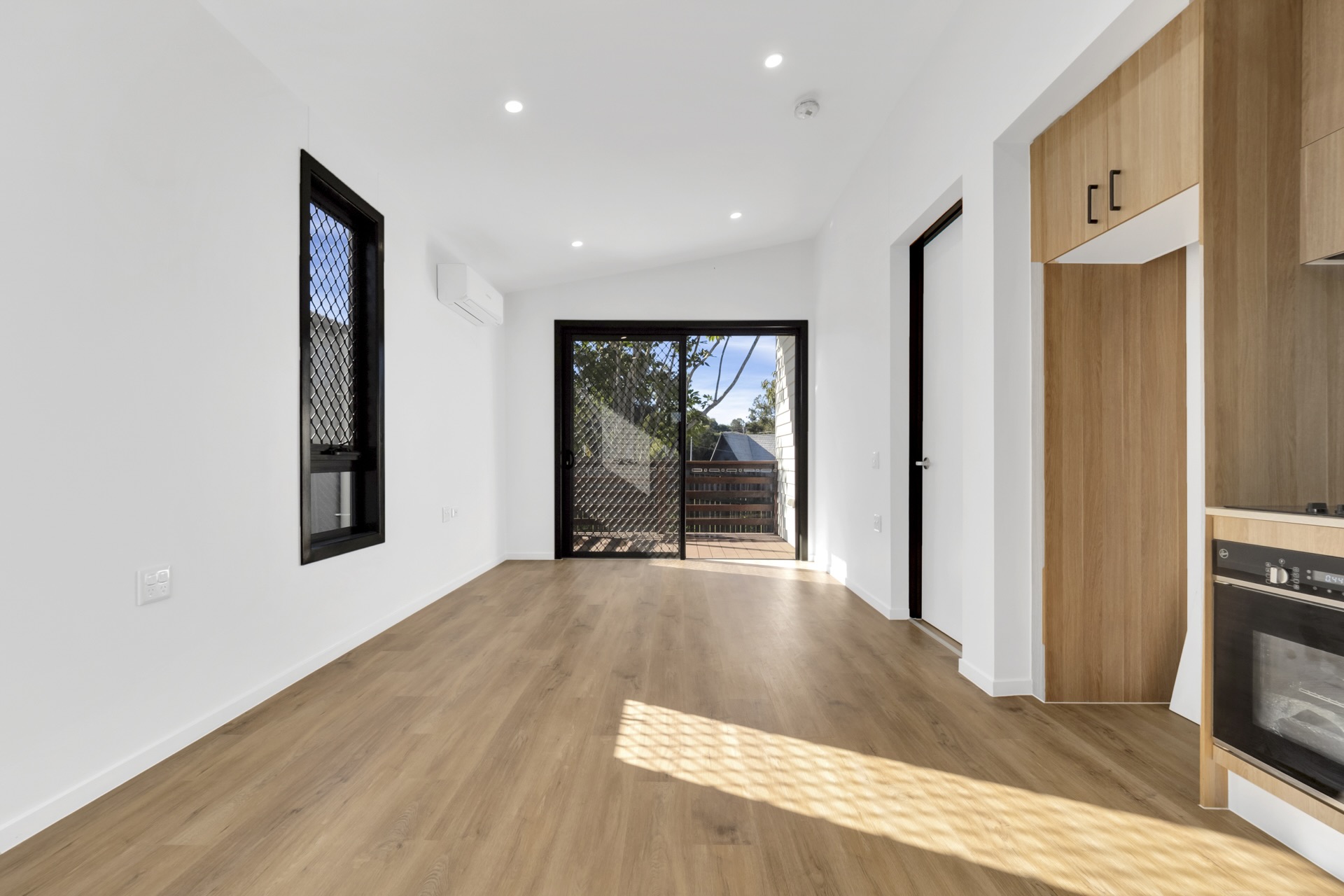 One Left - Loganlea Robust SDA Home - Single Occupancy + OOA — Home image 2