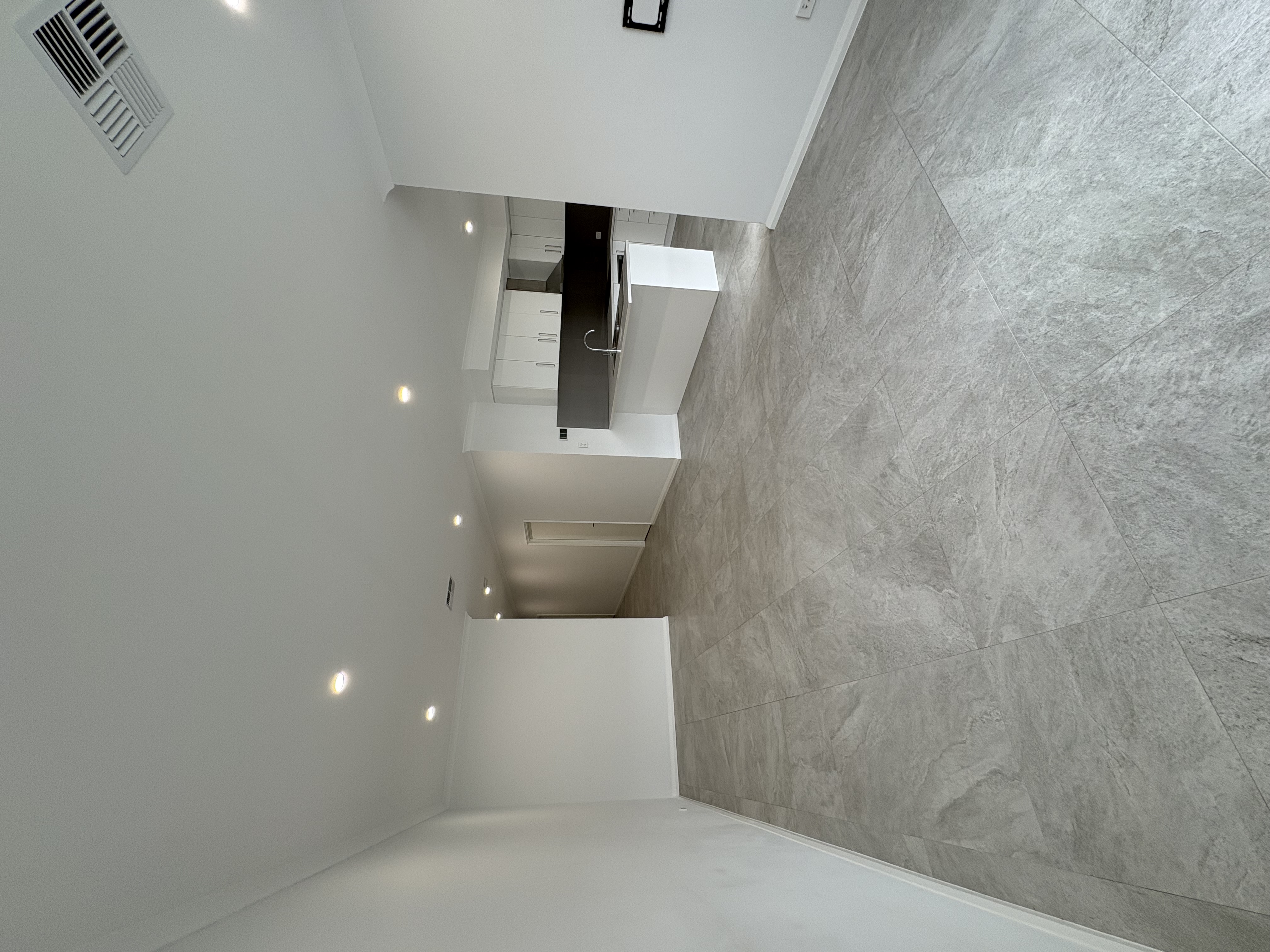 Eglinton SIL House — Home image 11