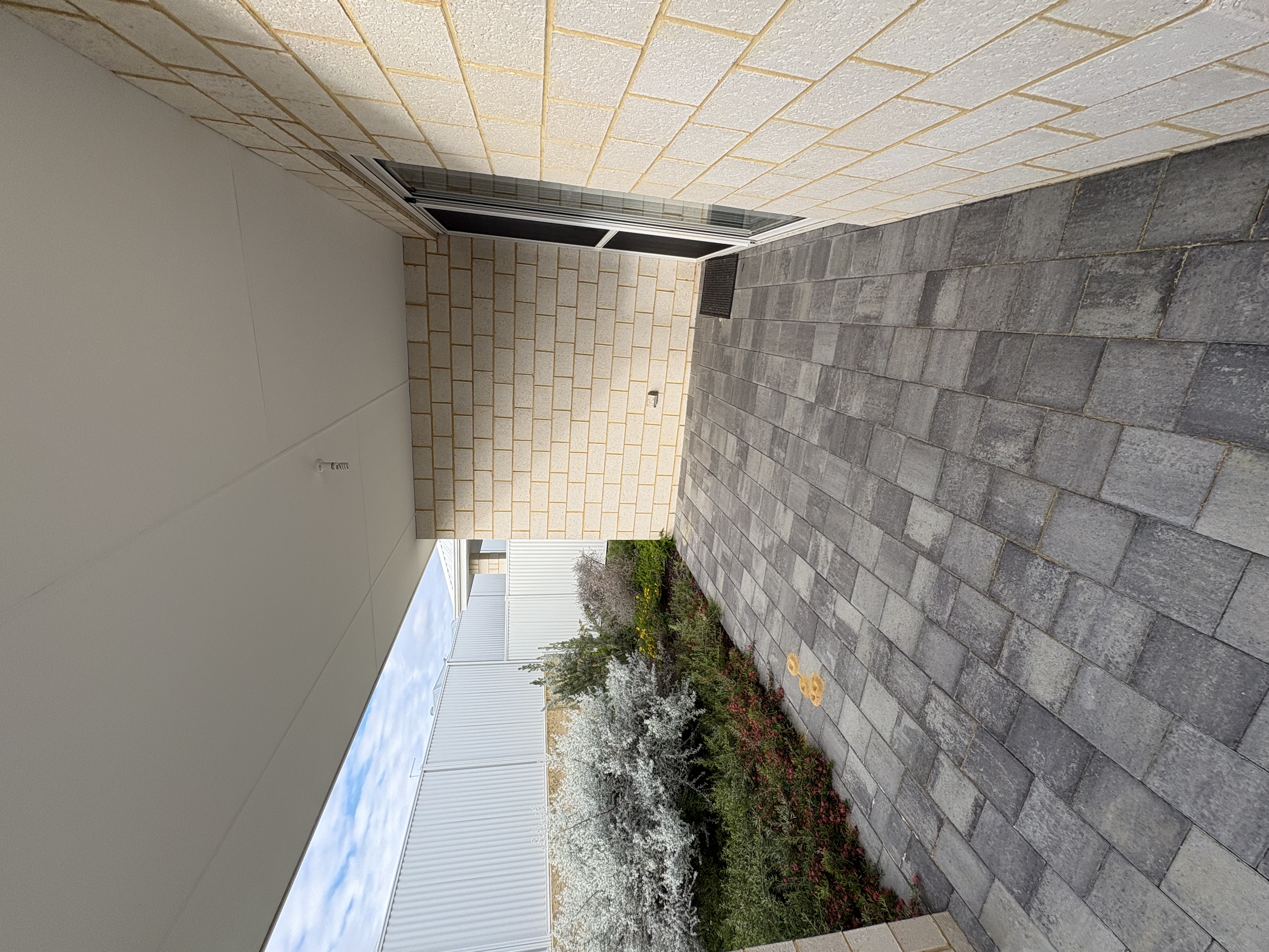 Eglinton SIL House — Home image 12