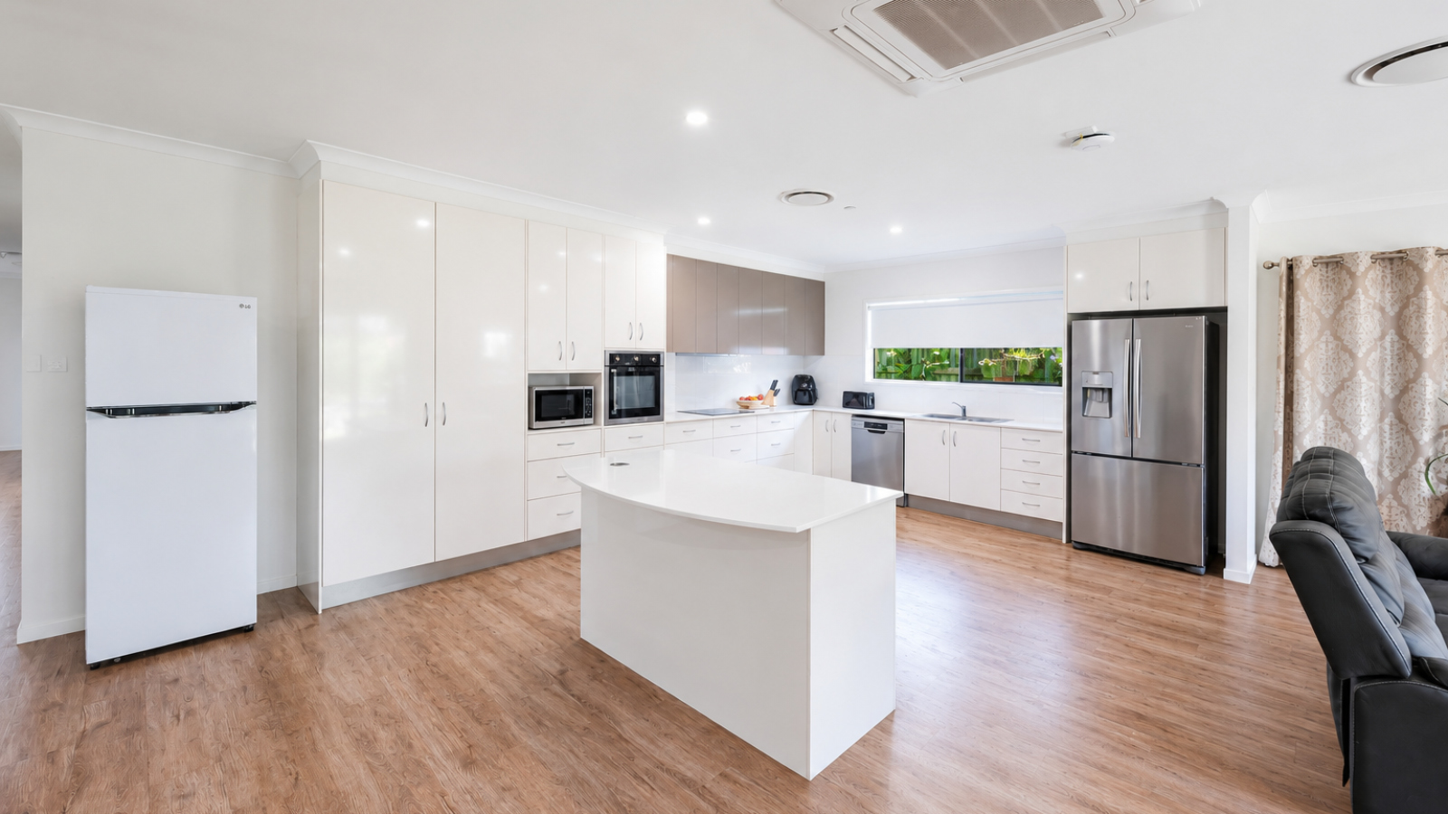Enjoy Relaxed Living with Access to Day Programs in Rockhampton — Home image 2