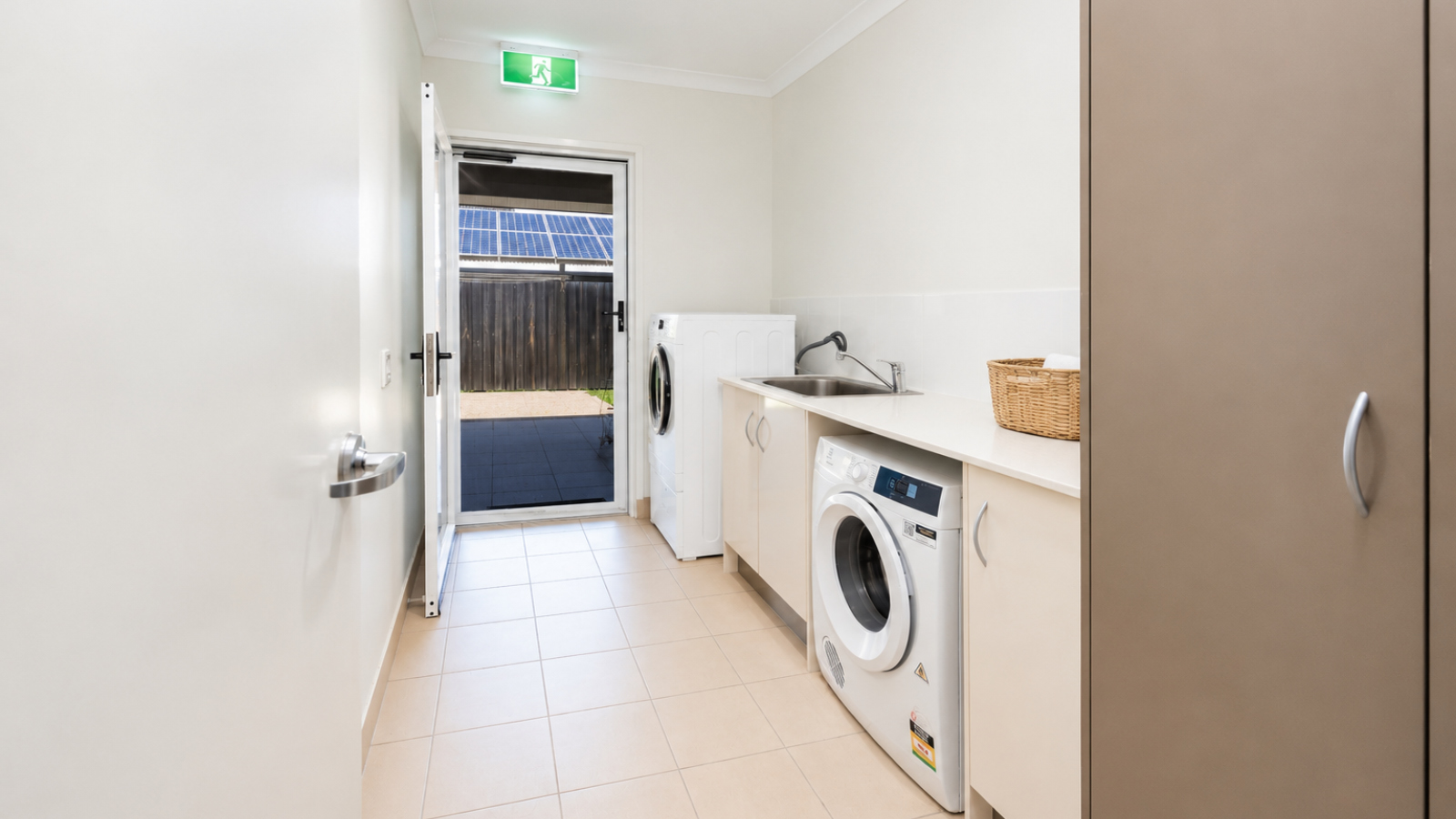 Enjoy Relaxed Living with Access to Day Programs in Rockhampton — Home image 6