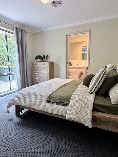 Explore a quiet lifestyle in Canberra whilst staying connected to amenities — Home image 4