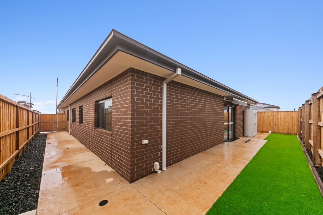 Coming Soon! HPS 3+1 Living – Accessible, Spacious & Convenient in Hampton Park — Home image 4