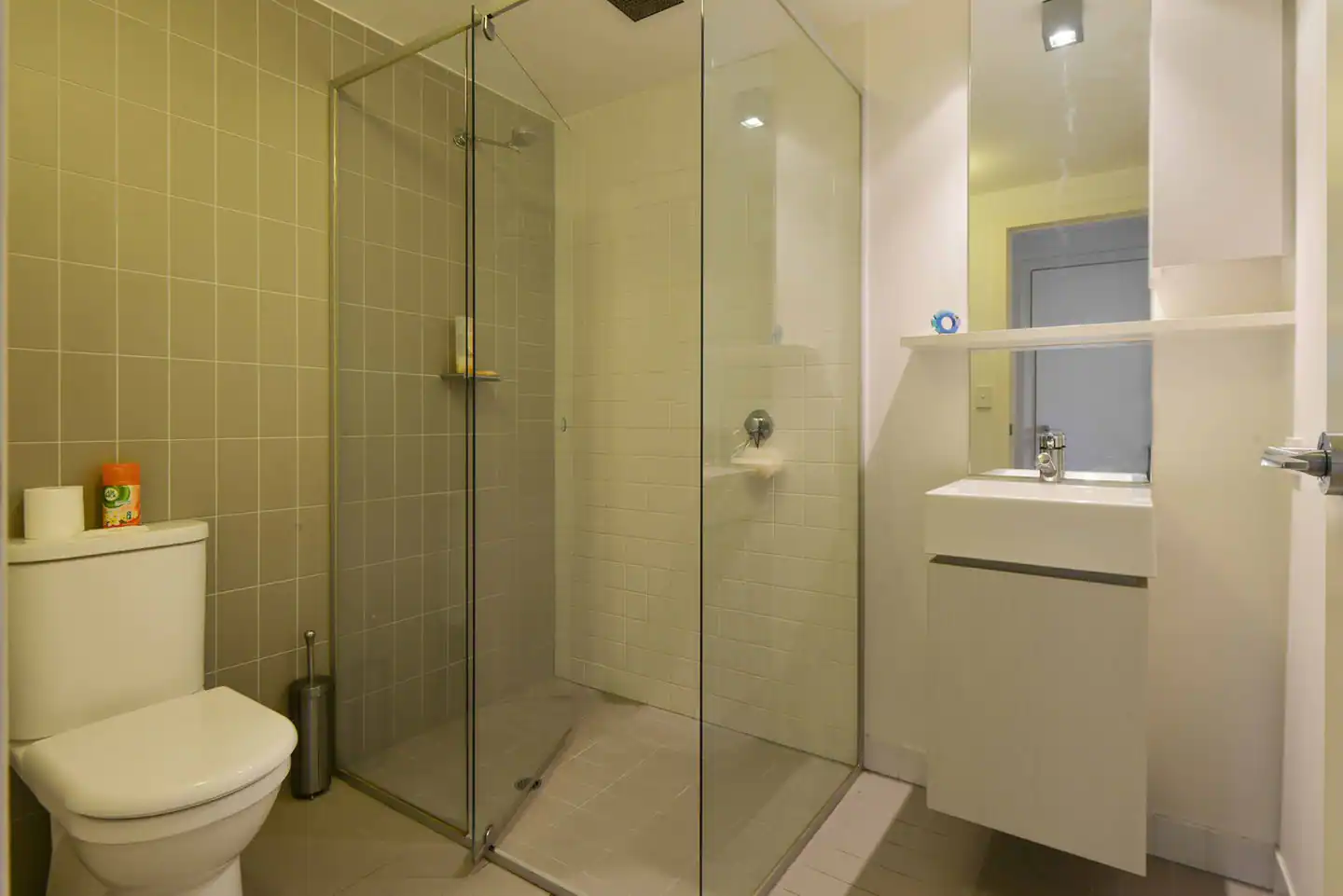 Accessible Accommodation in Chapel St, South Yarra - Available now for MTA/STA — Home image 3