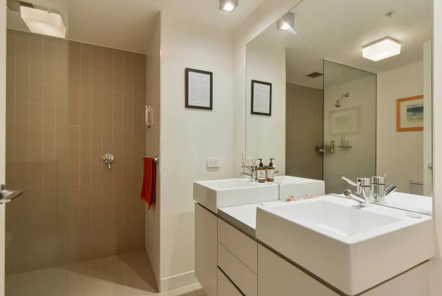 Accessible Accommodation in Chapel St, South Yarra - Available now for MTA/STA — Home image 5