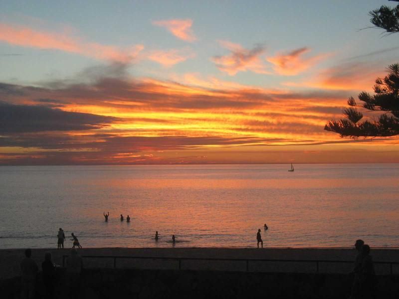 Stunning Glenelg Beach front — Home image 5