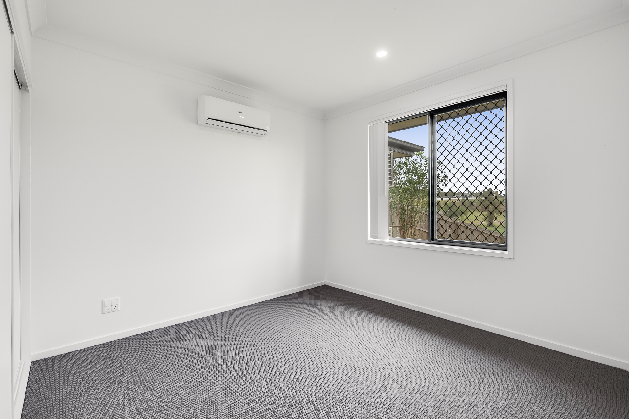 Meringandan, Toowoomba, QLD - ROBUST HOUSE — Home image 10