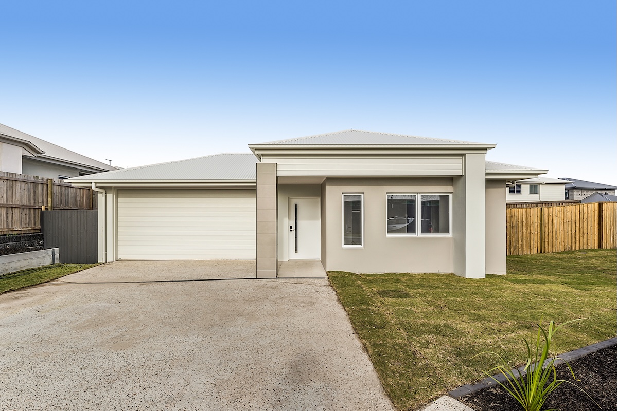 Brand-New HPS Home in Tranquil Redland Bay, QLD! — Home image 10