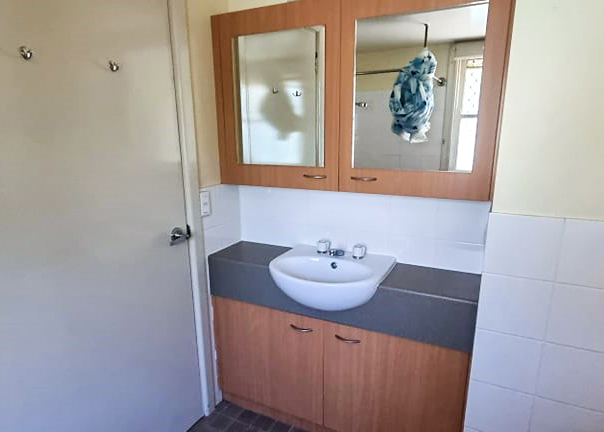 Bathroom2-2_web