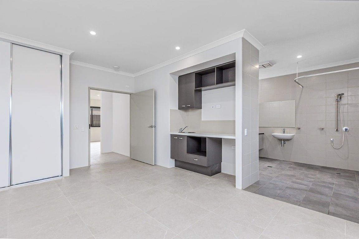 4 BR 3 Resident High Physical Support Home with OOA- Haynes — Home image 5
