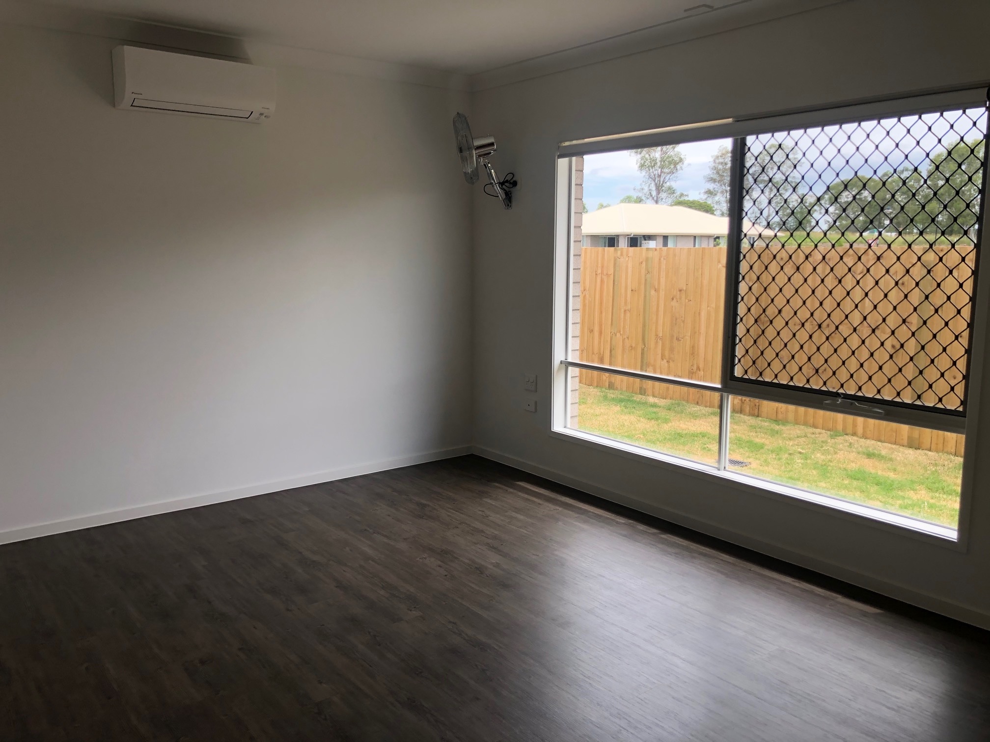2 Bedroom home with OOA in Jimboomba, Queensland — Home image 5