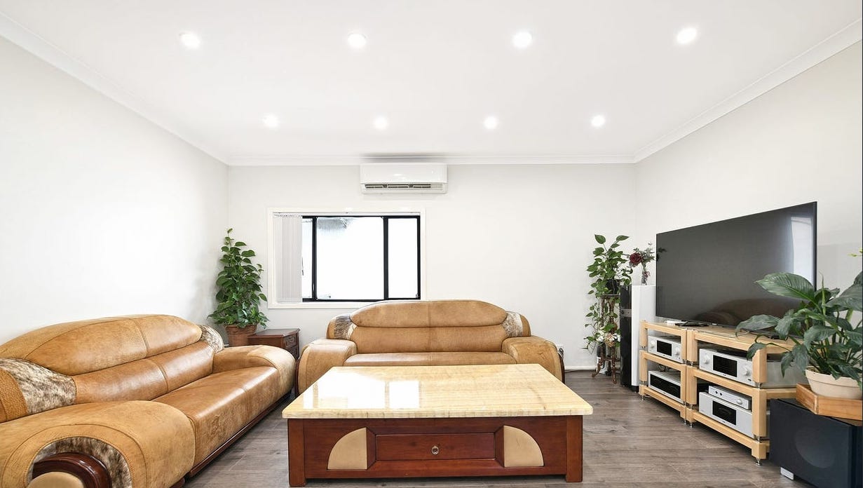 Fabulous Home in Punchbowl, Sydney! — Home image 9