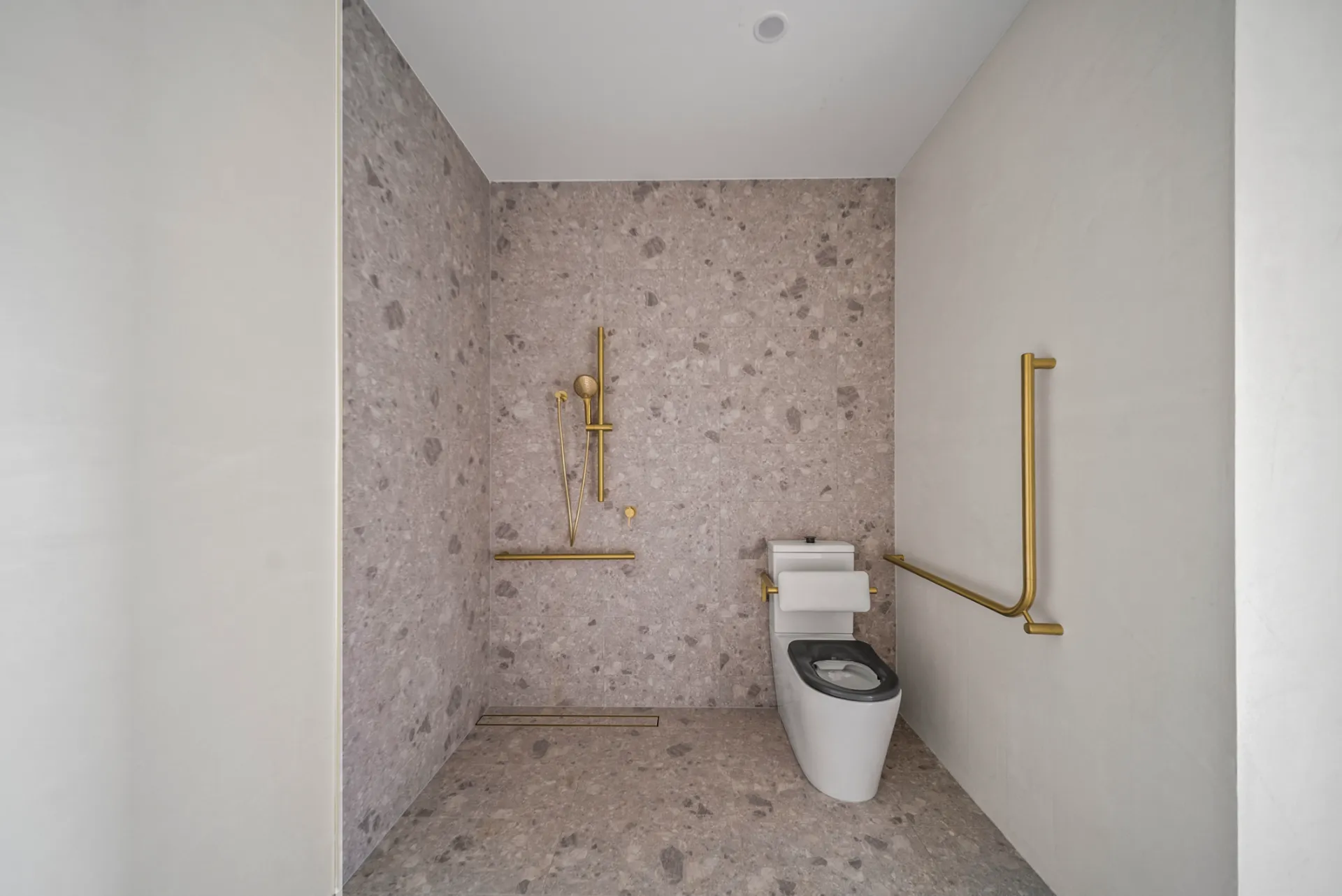 C Dawson — Home image 5