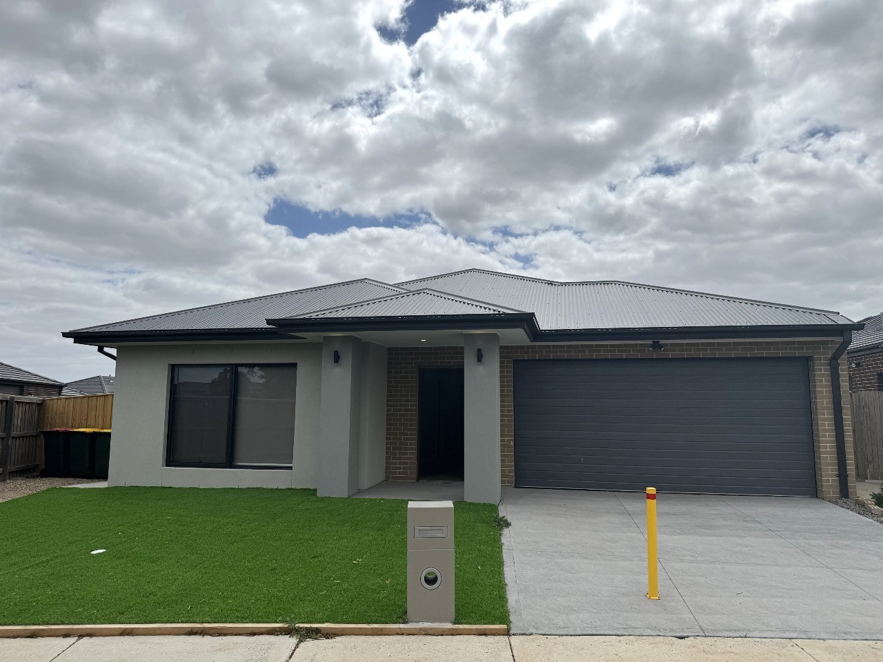 Manor Lakes, VIC — Home image 1
