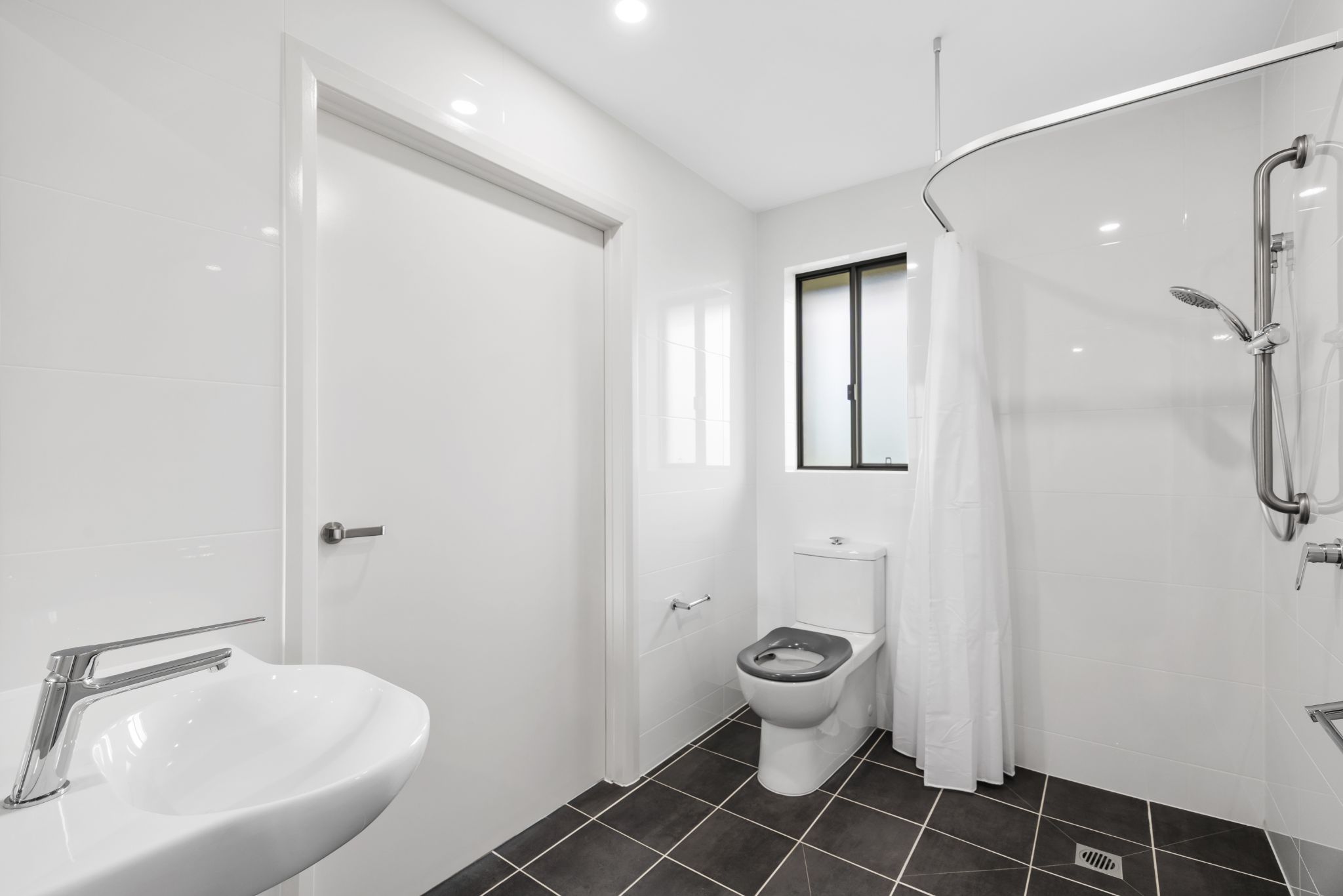 BRAND NEW East Maitland Independent Villa - Fully Accessible — Home image 6