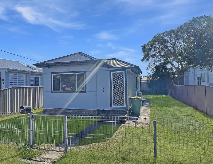 49 uligandi street ettalong beach — Floorplan 1