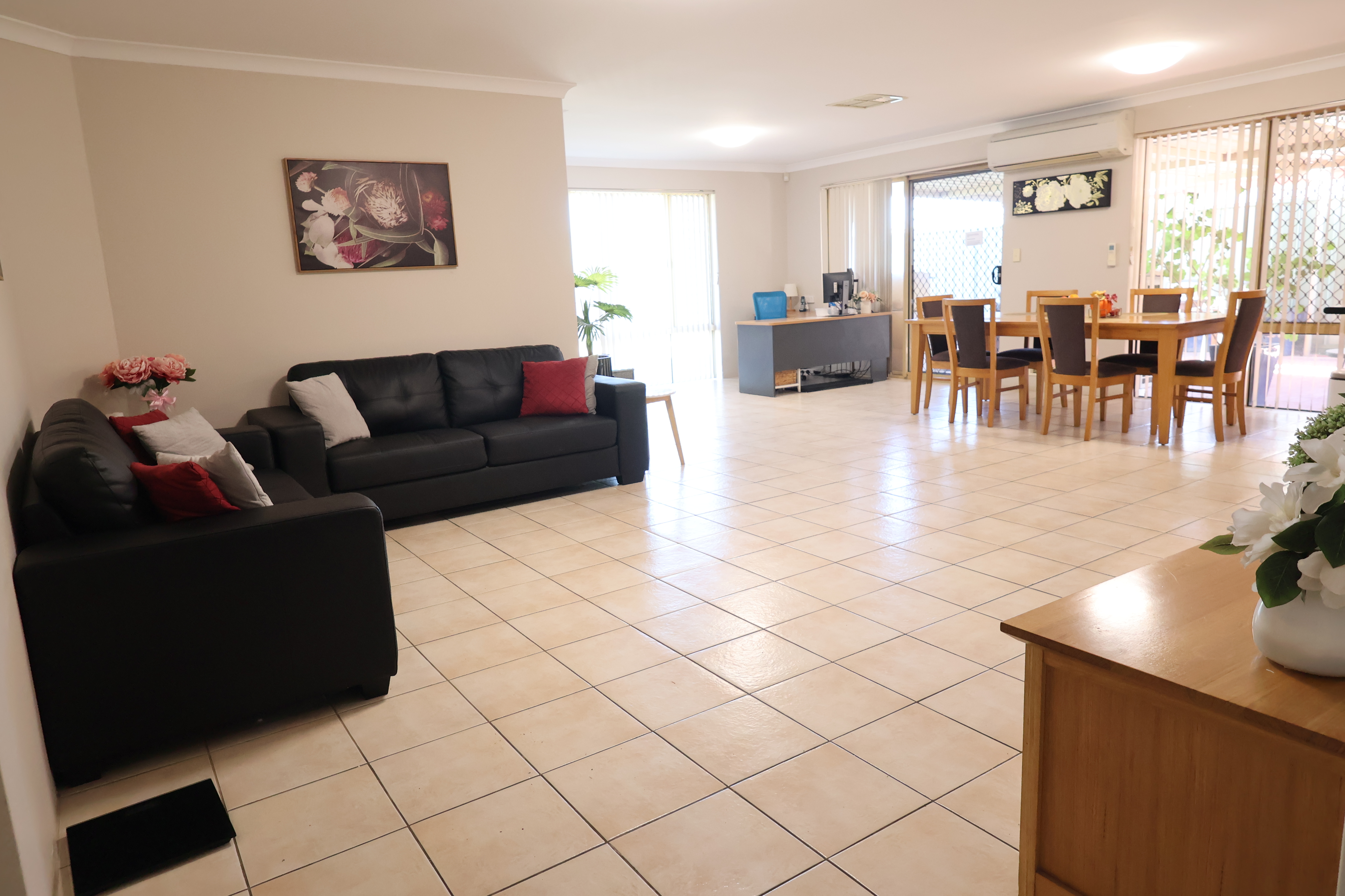 Welcoming High Wycombe Home — Home image 1