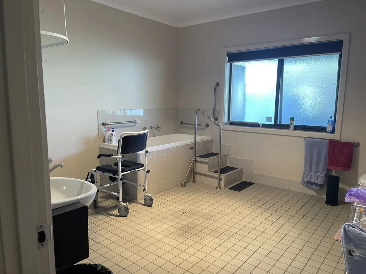 Port Lincoln - 2 Vacancies 4 Bedroom Residence Basic — Home image 10