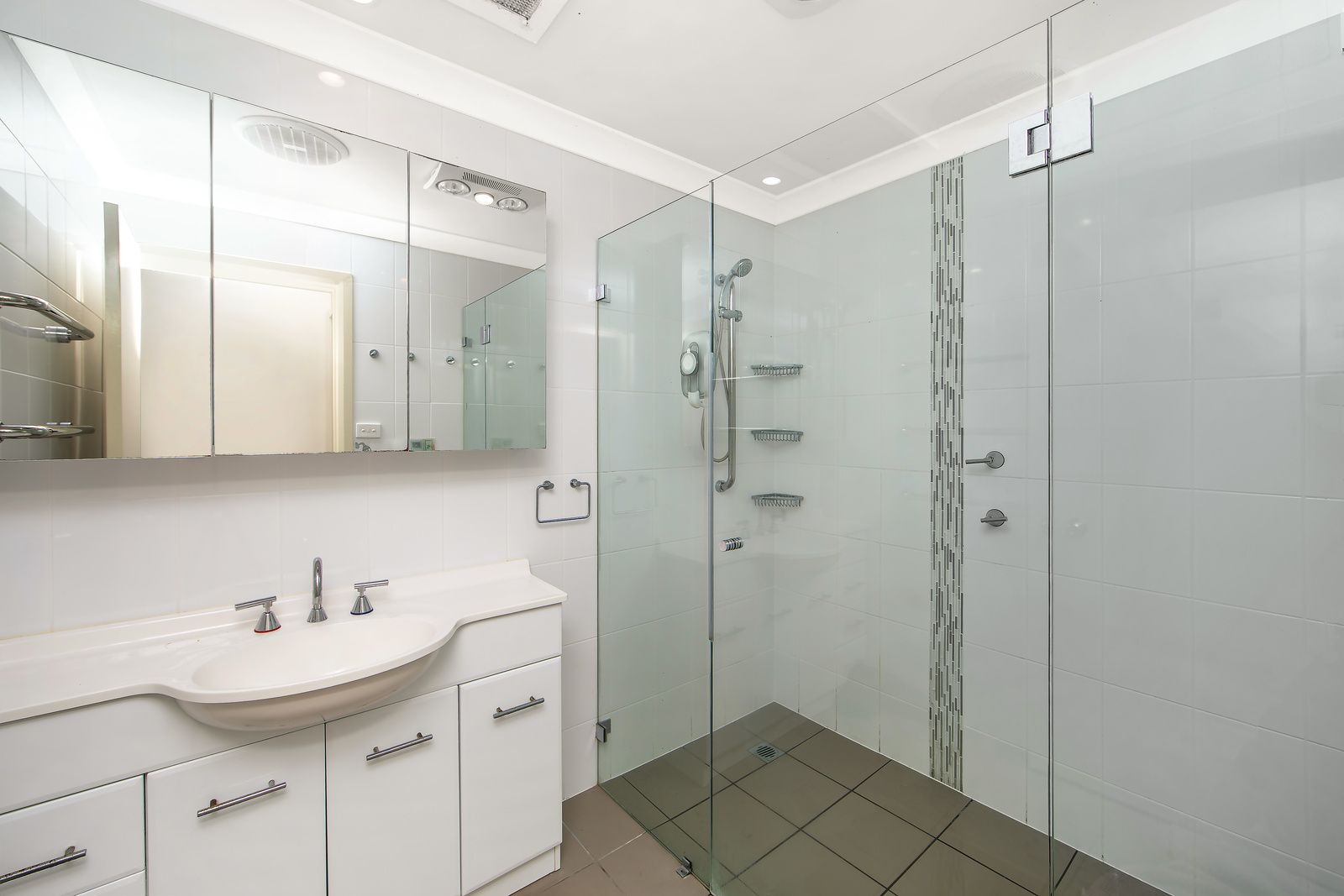 Killarney Vale — Home image 4