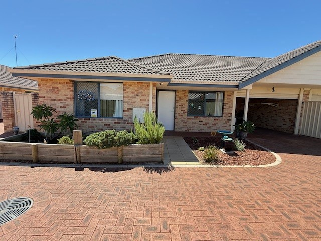 Quiet pocket in Carey Park — Floorplan 1