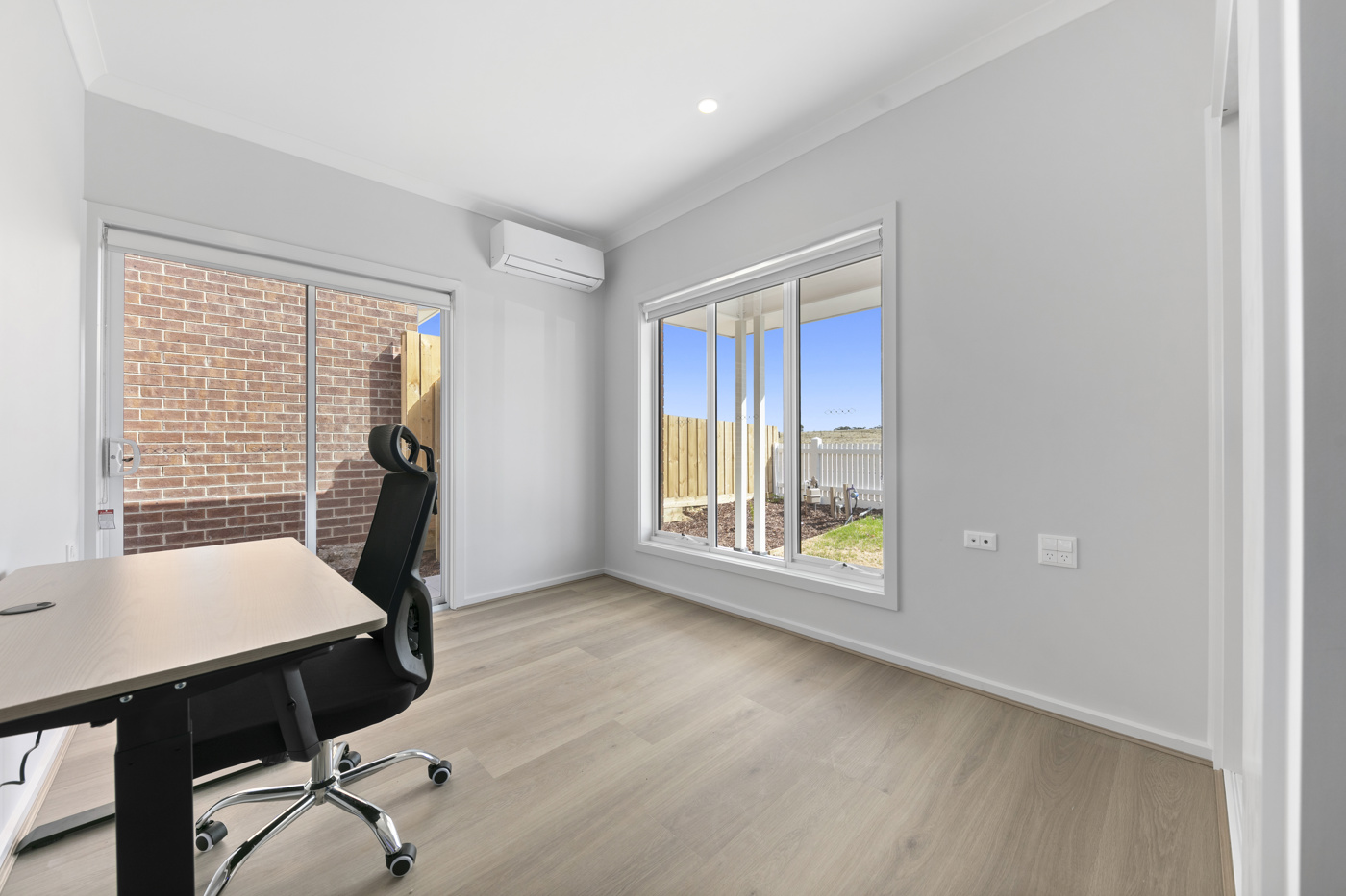 TRAPPED IN A SHARED HOME?: Two Separate SDA Homes in Eynesbury’s Peaceful Haven — Home image 3