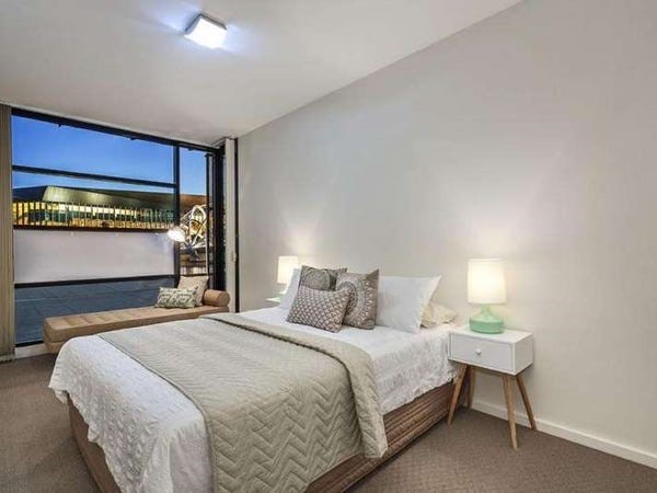 Docklands CBD - 3 bedroom SIL - Fully Accessible — Home image 2