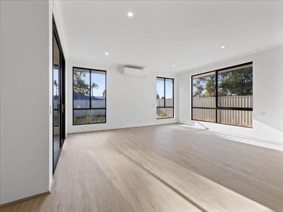 * NEW BUILD* SINAGRA - High Physical Support 3 Bedroom Entire Home + OOA Room — Home image 9