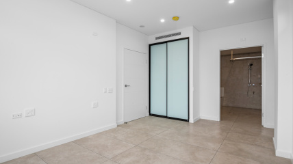 SDA in Beautiful Gladstone Village — Home image 4