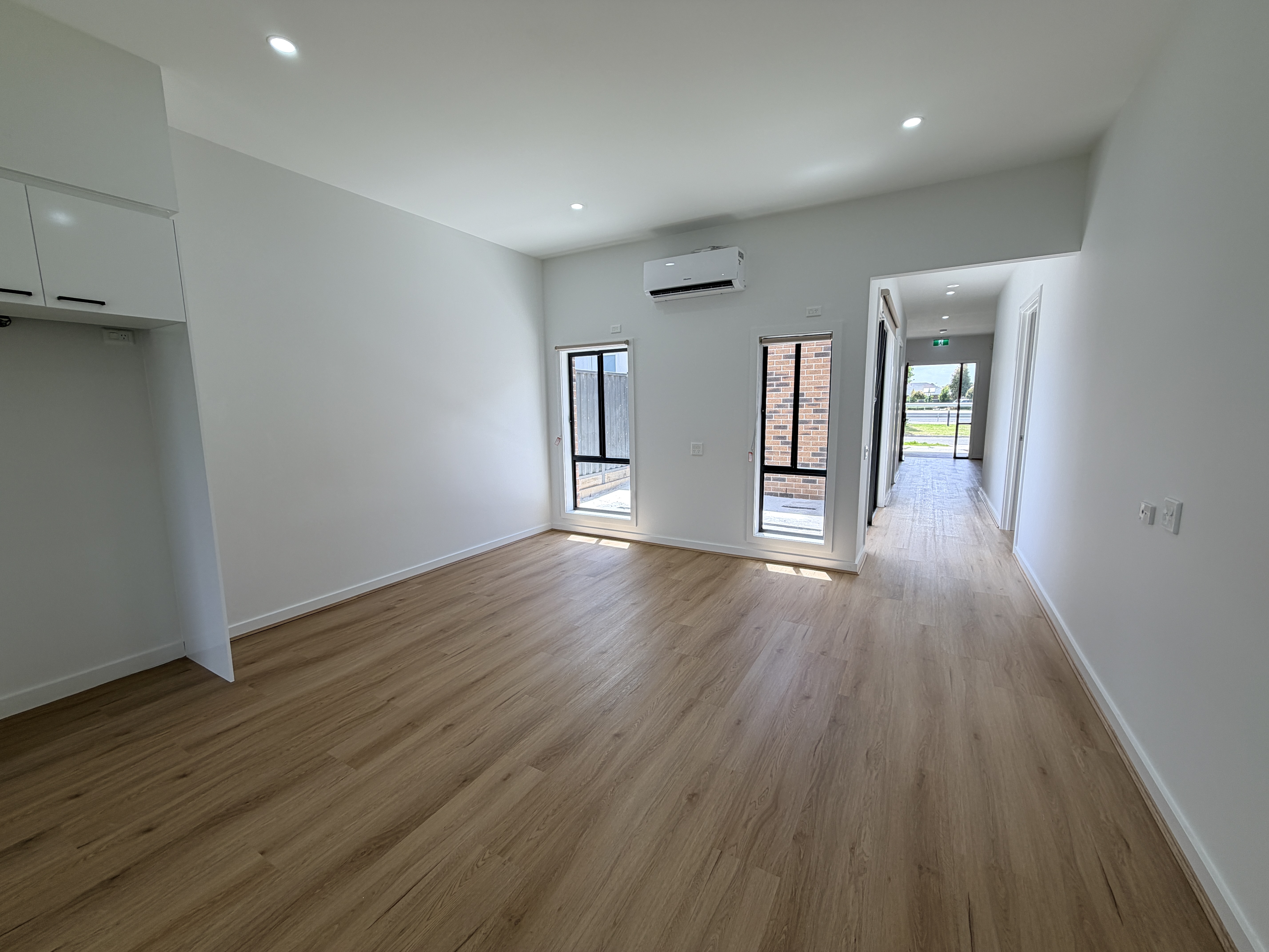 Exceptionally Convenient Craigieburn HPS SDA Home Close to All Essentials — Home image 6