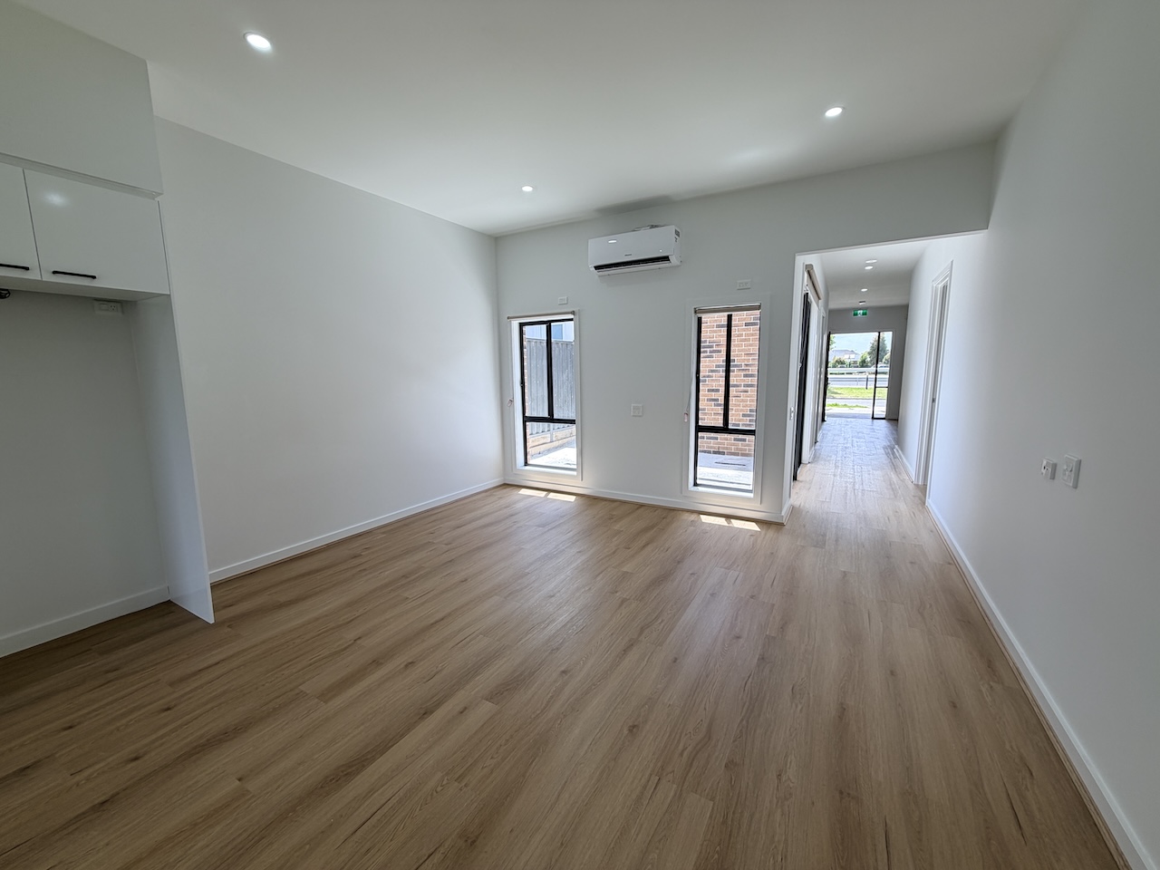 Exceptionally Convenient Craigieburn 2+OOA HPS SDA Home Close to All Essentials — Home image 3