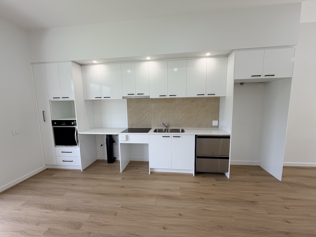 Exceptionally Convenient Craigieburn 2+OOA HPS SDA Home Close to All Essentials — Home image 4