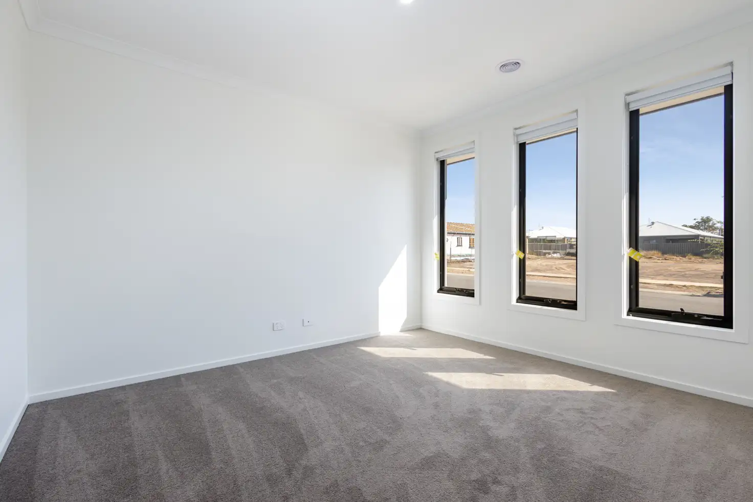 SIL house at Charters Way HOUSE located in HUNTLY- BENDIGO region — Home image 2