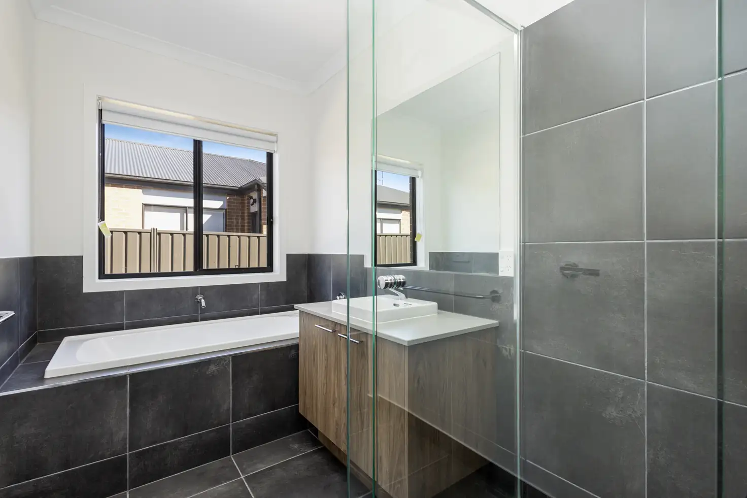 SIL house at Charters Way HOUSE located in HUNTLY- BENDIGO region — Home image 3