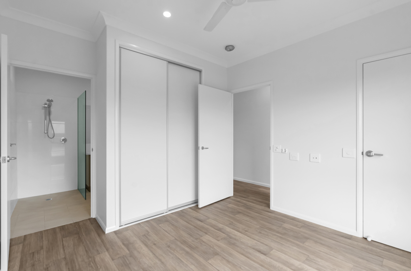 2 x 1-Bed Robust Duplex with Support Room - Edmonton — Home image 5