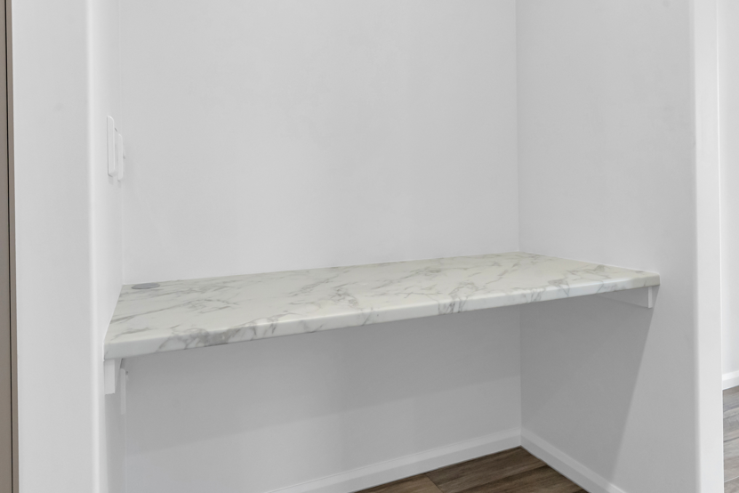 2 x 1-Bed Robust Duplex with Support Room - Edmonton — Home image 22