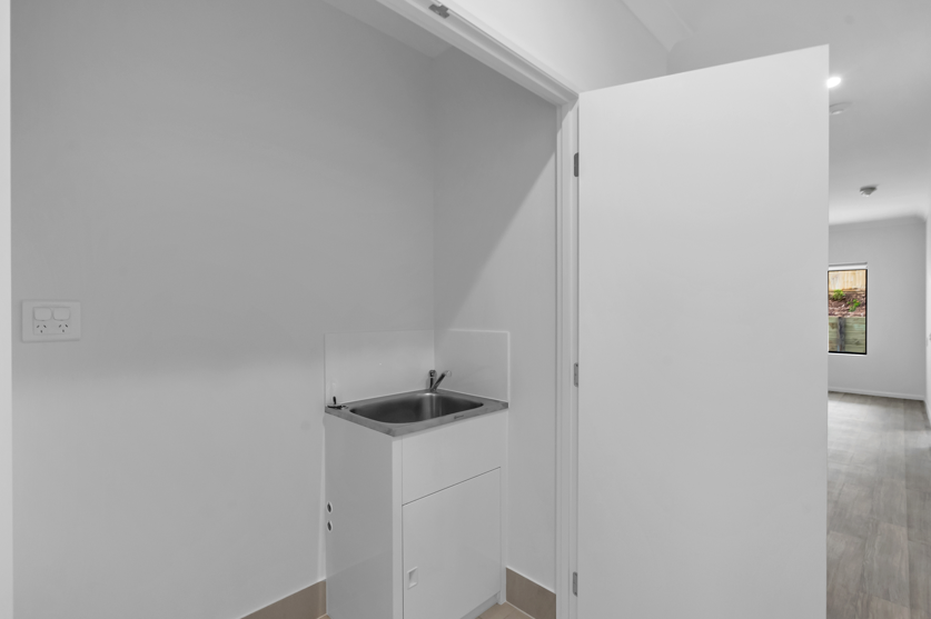 2 x 1-Bed Robust Duplex with Support Room - Edmonton — Home image 26