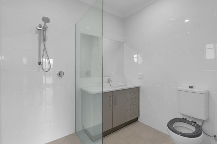 2 x 1-Bed Robust Duplex with Support Room - Edmonton — Home image 14
