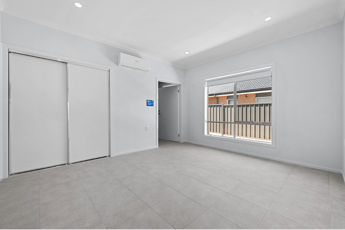 2 Resident HPS House - Alfredton Central Estate Ballarat VIC — Home image 7