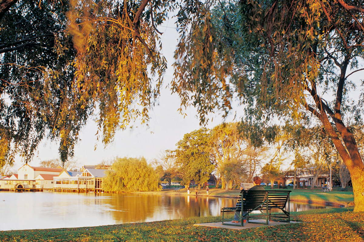 2 Resident HPS House - Alfredton Central Estate Ballarat VIC — Home image 13