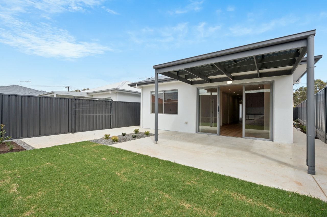 Brand new homes (x2) side by side, ready for their first participants — Home image 11