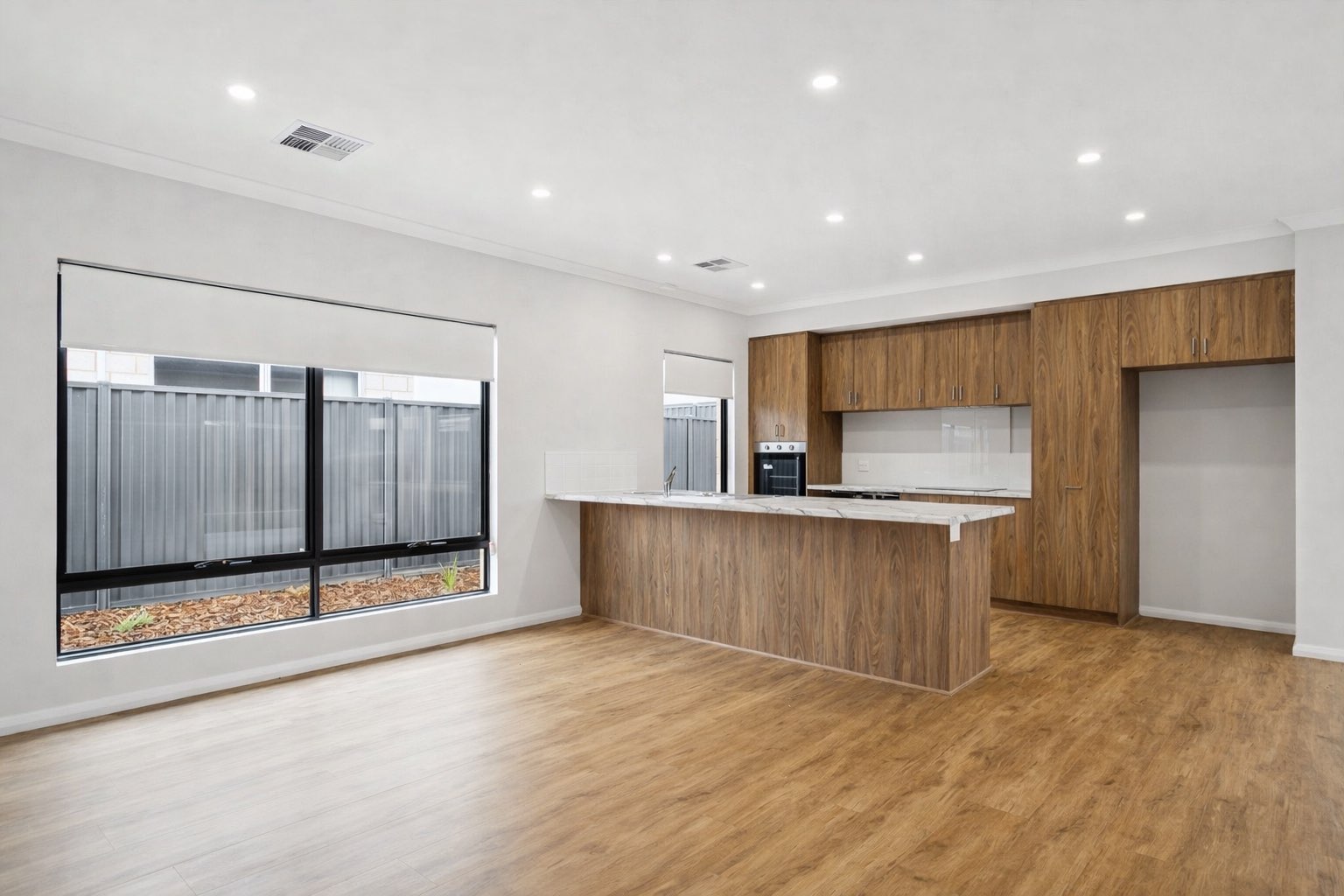 Modern 3-Bedroom SIL Home in Midvale — Home image 2