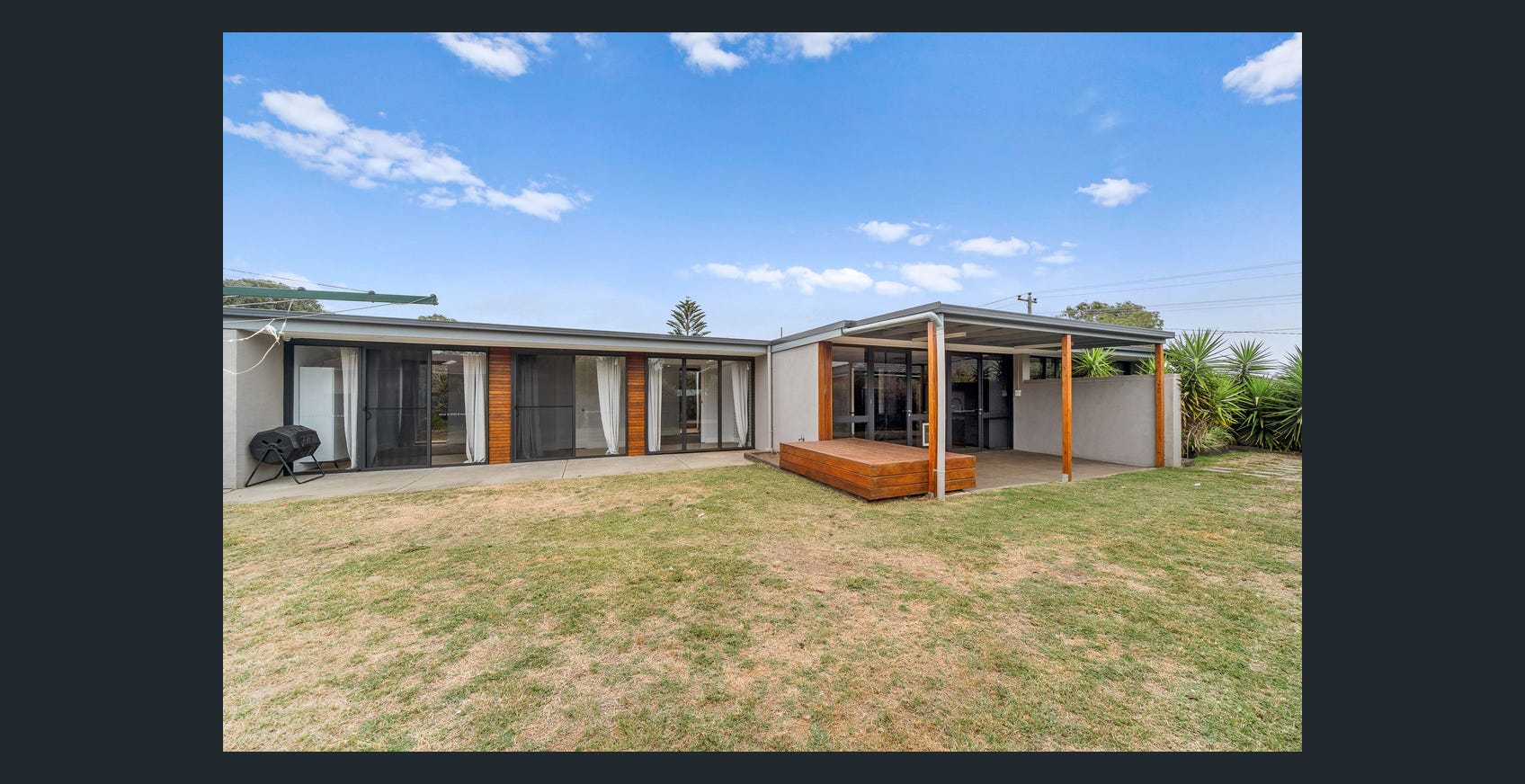 Spacious ILO Property in Frankston- Immediately available! — Home image 3