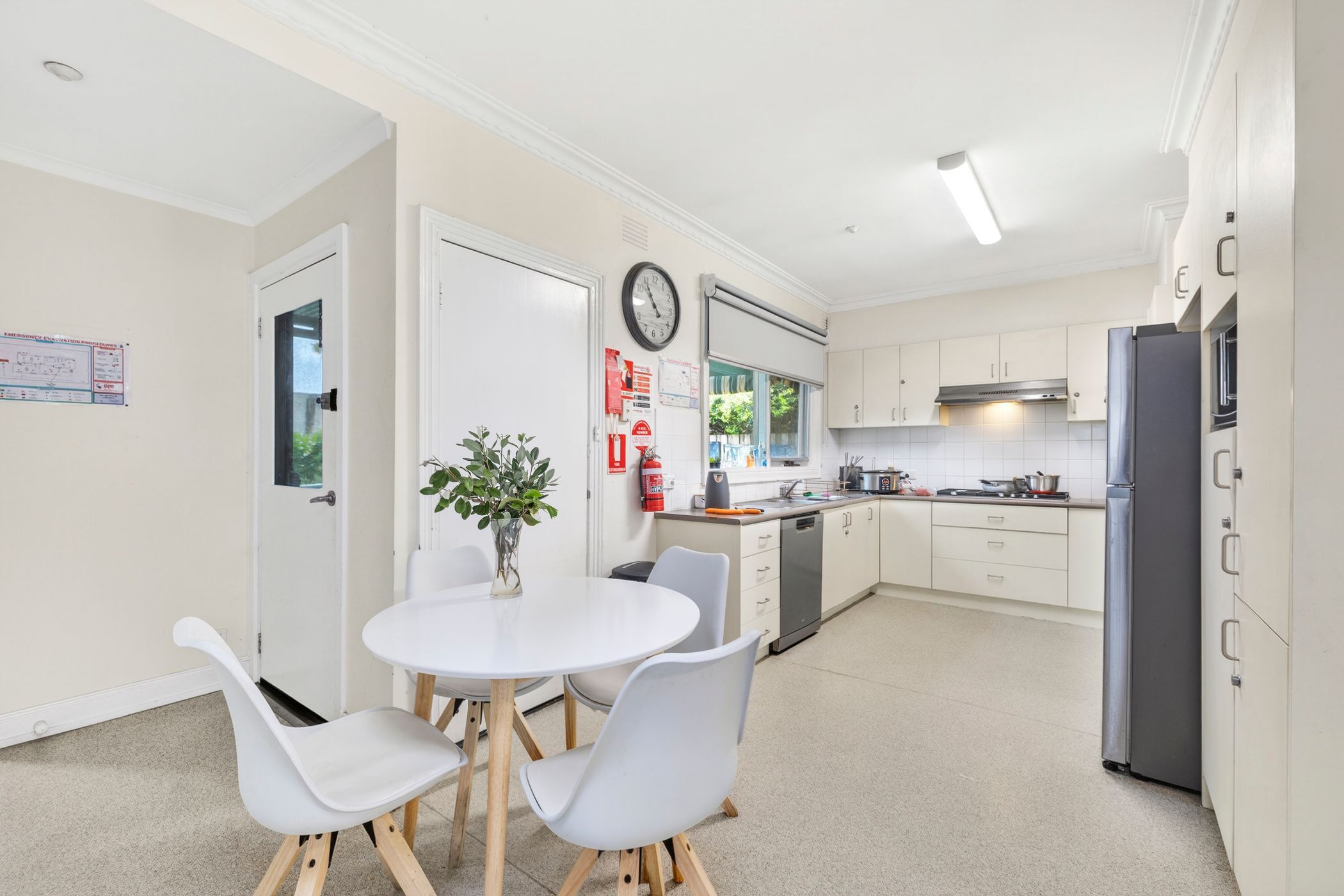 Great home with a spacious outdoor area in a prime location. — Home image 2