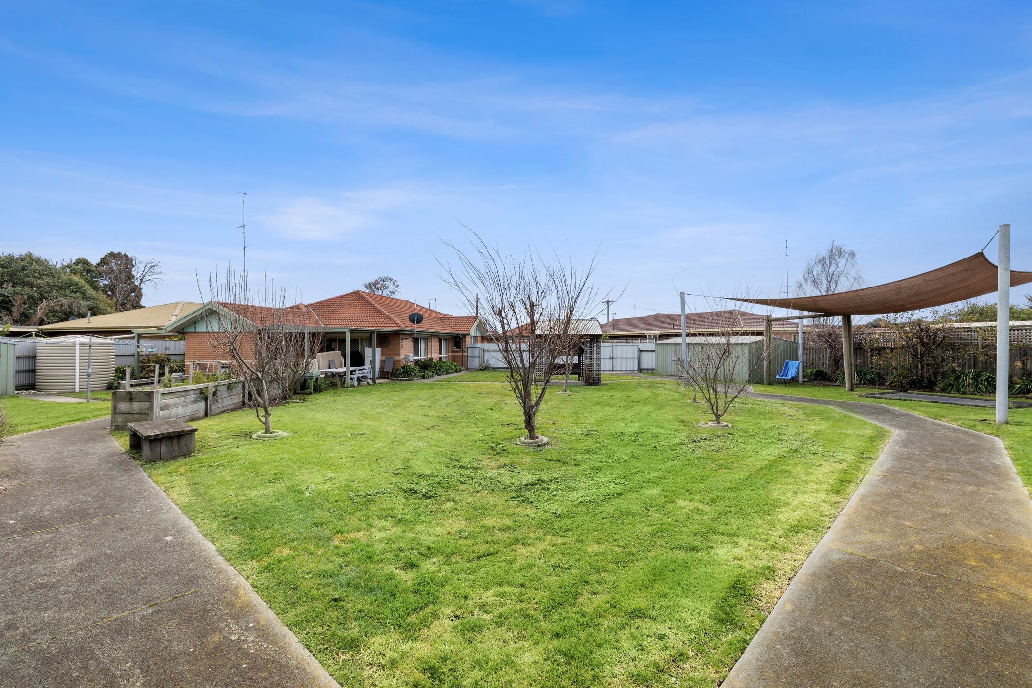 Spacious, purpose built home with large backyard in Colac. — Home image 2