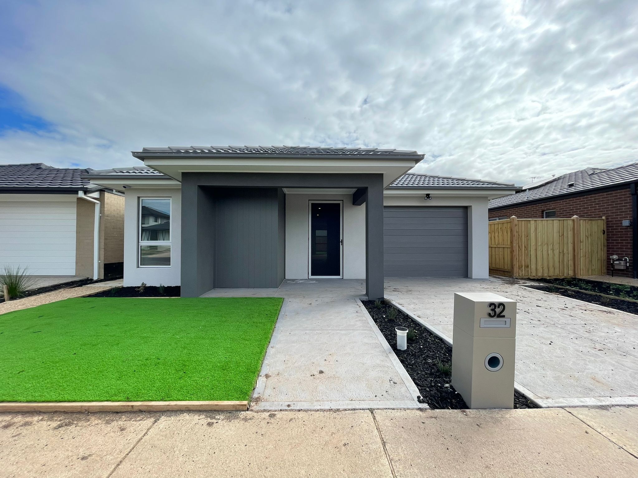 BRAND NEW ROBUST PROPERTY - TARNEIT — Home image 2