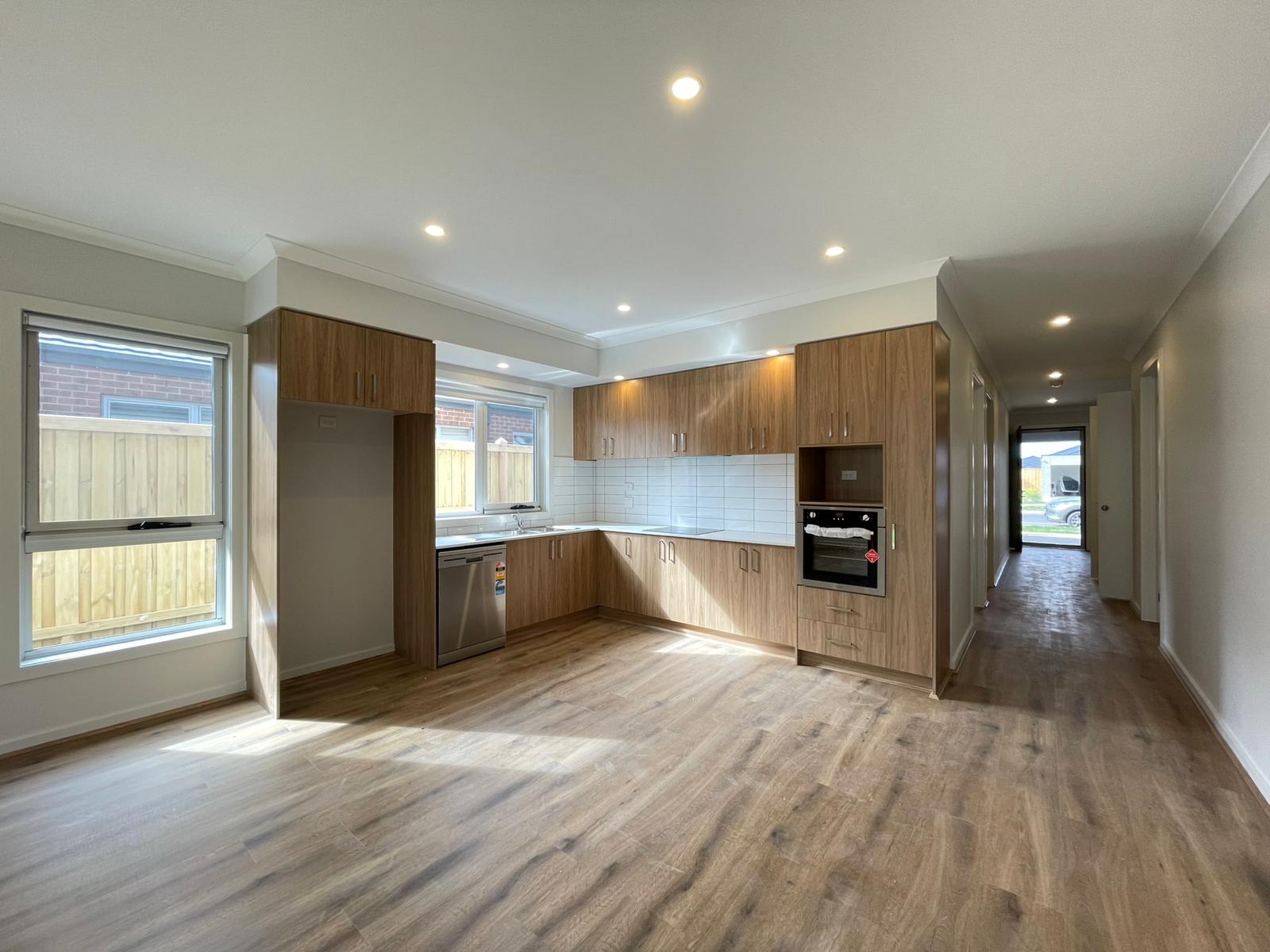 BRAND NEW ROBUST PROPERTY - TARNEIT — Home image 8